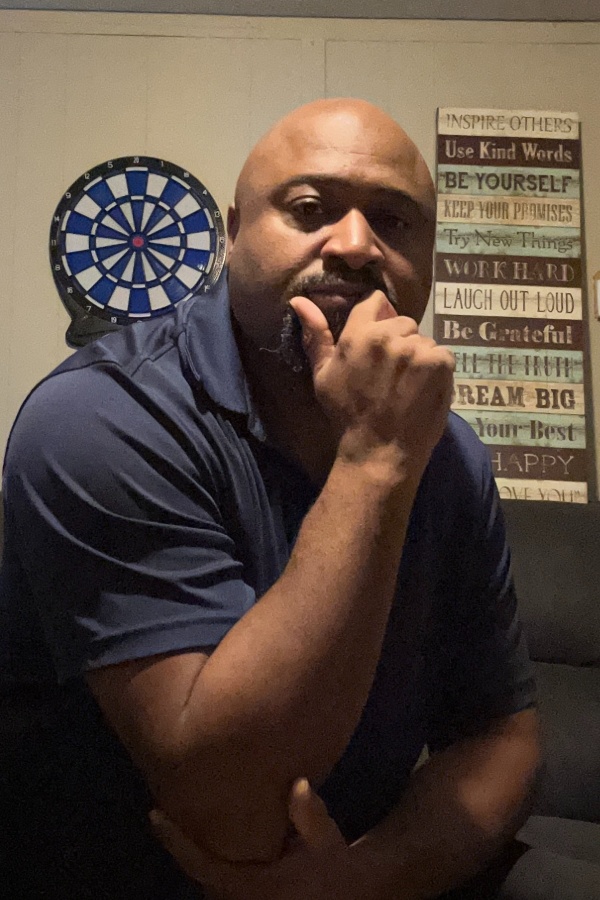 Cruise Brothers Travel Agent Terry Gates